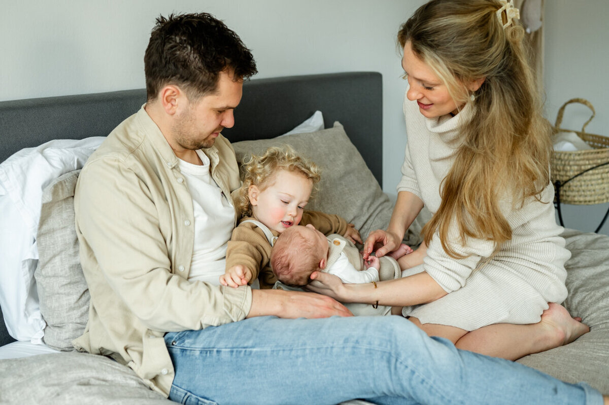 newbornfotograaf-gezinsfotograaf-leiden-27