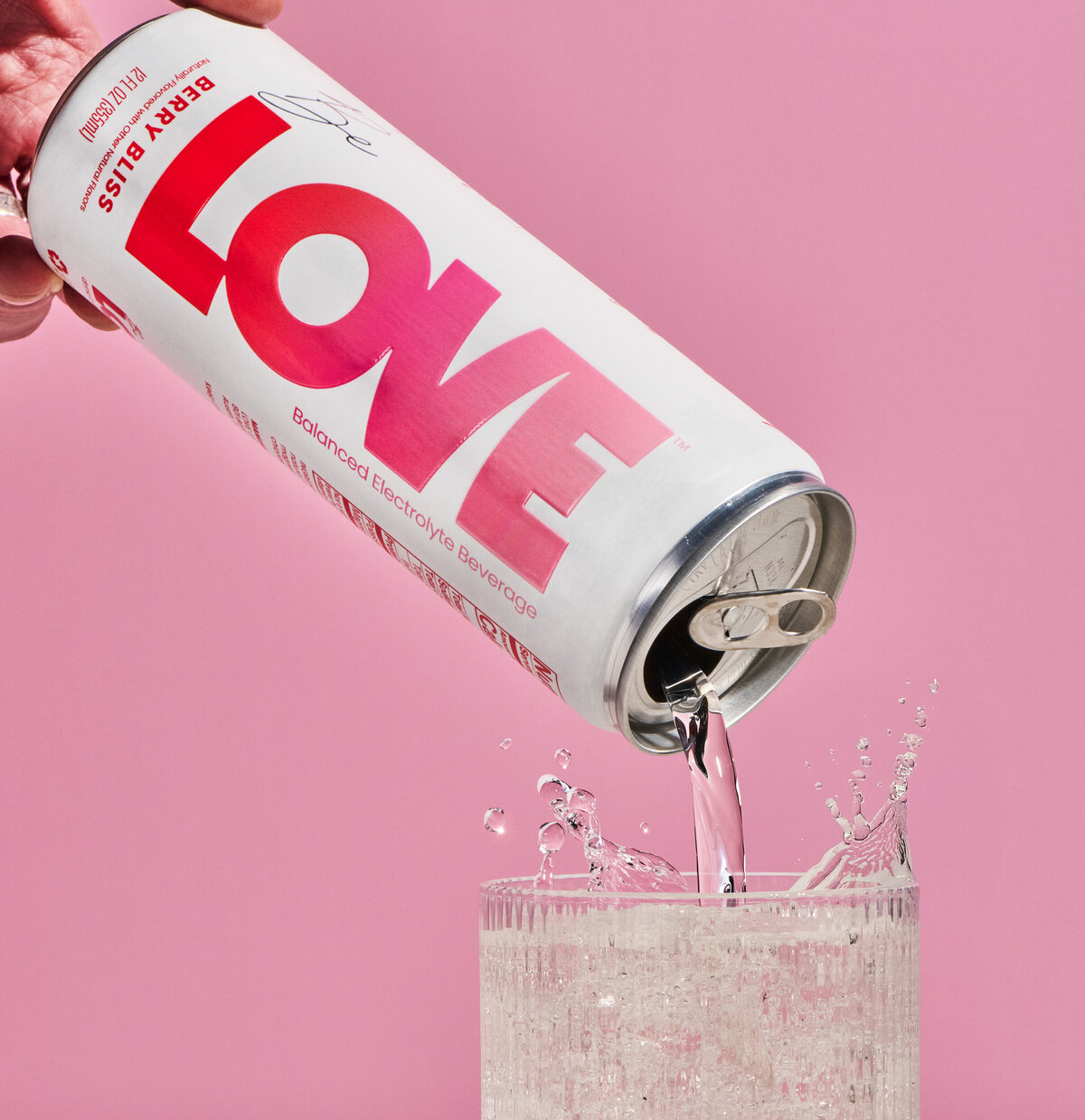 los-angeles-beverage-photographer-drinks-photography-lindsay-kreighbaum-be-love-electrolyte-drink-still-life-lifestyle-canned-drink-15