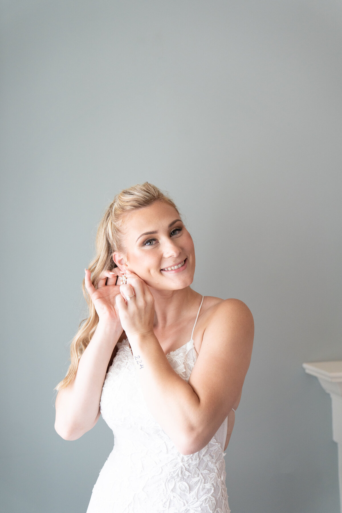 Host your dream wedding at Beauport Hotel in Gloucester, MA. A stunning waterfront venue with ocean views, elegant spaces, and timeless photography opportunities.