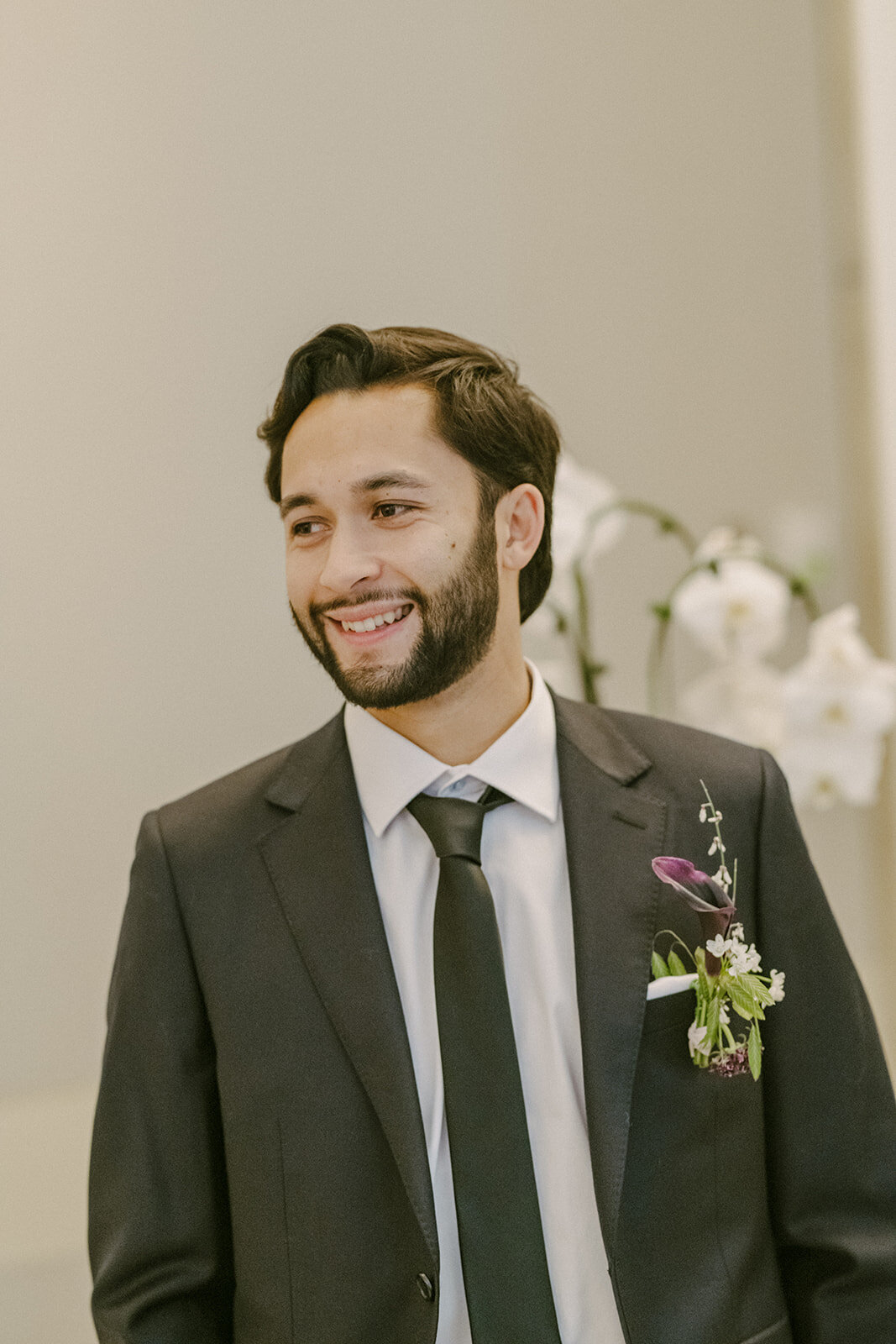 toronto-city-elopement-city-hall-osgoode-hall-st-regis-hotel-romantic-indie-movie-elopement-3016