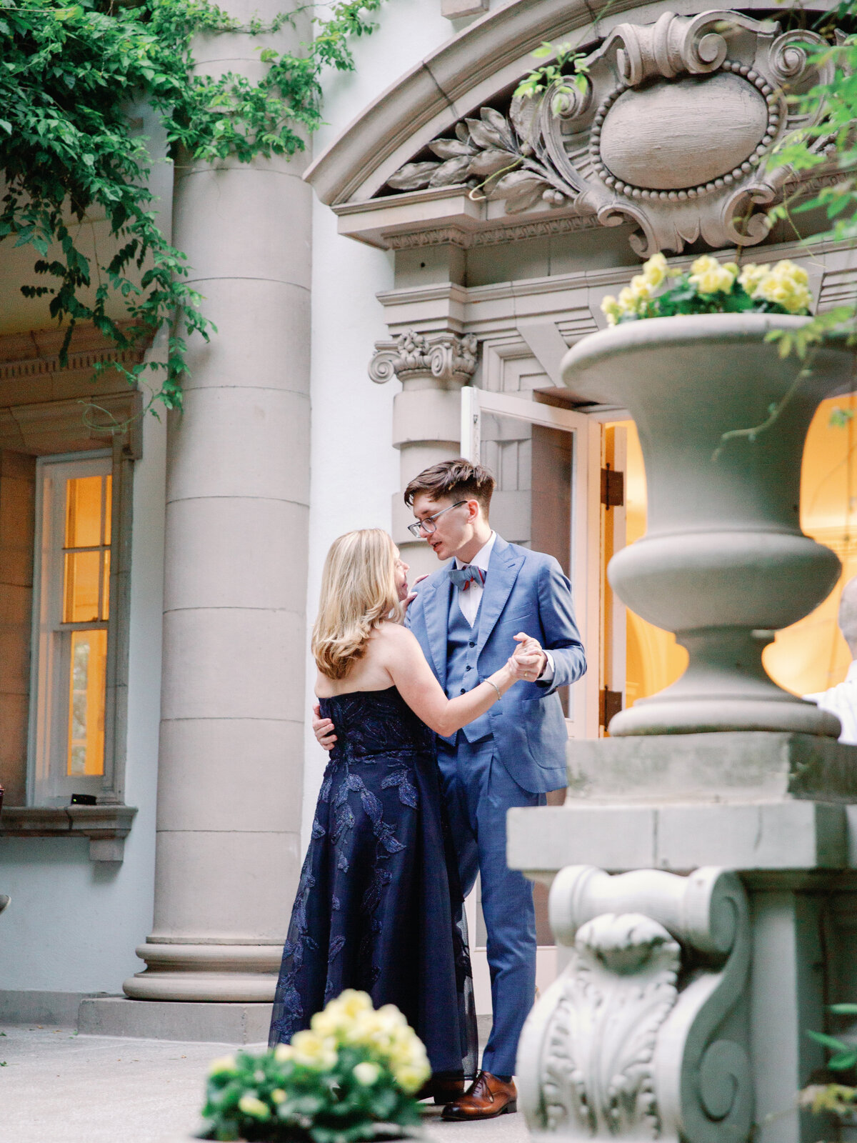 J+R_Liriodendron Mansion_Luxury_Wedding_Photo_Skyler Jordan Photography-111