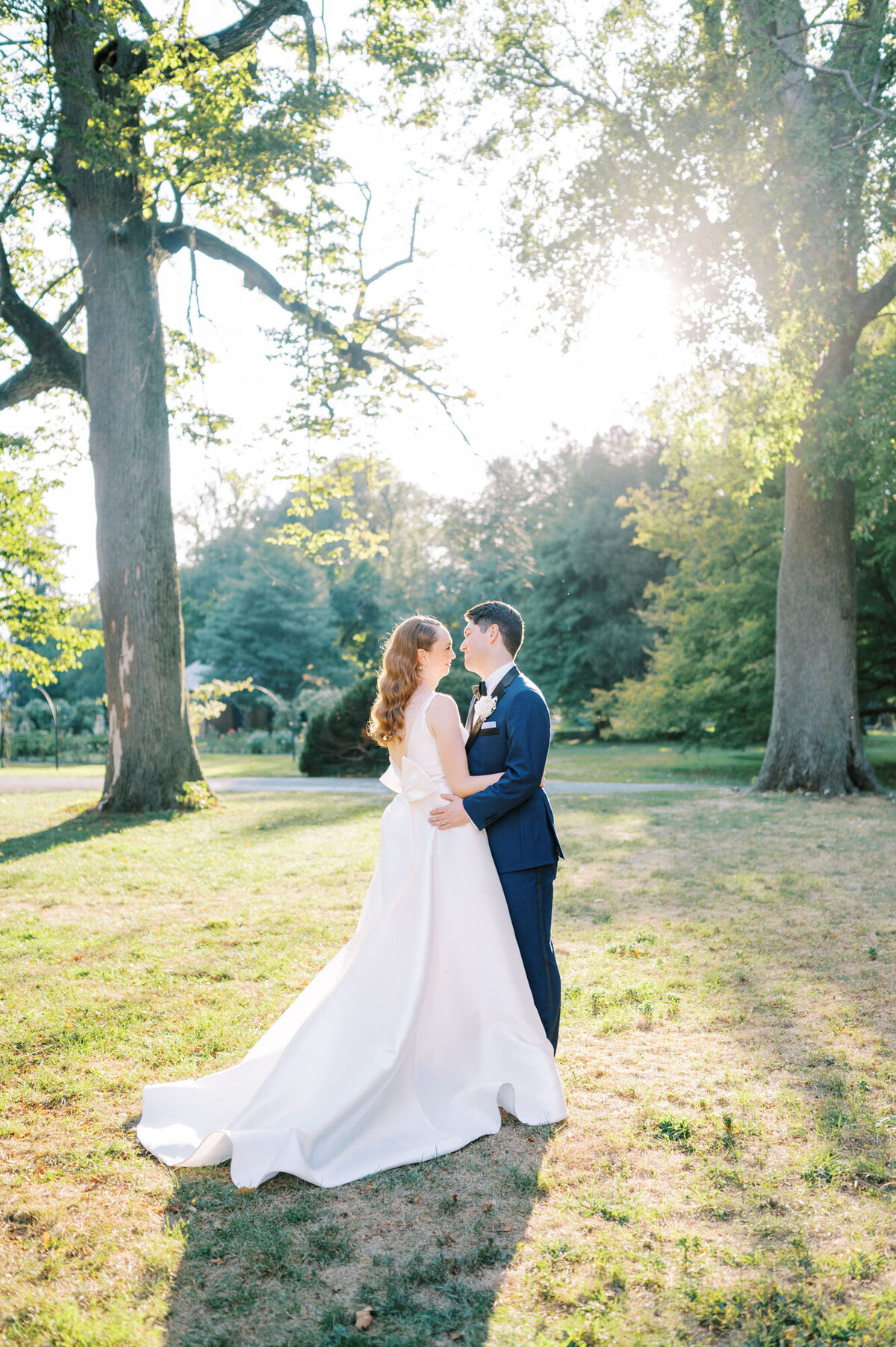 jaclyn-fisher-events-planning-romantic-riverfront-garden-wedding-in-philadelphia-48