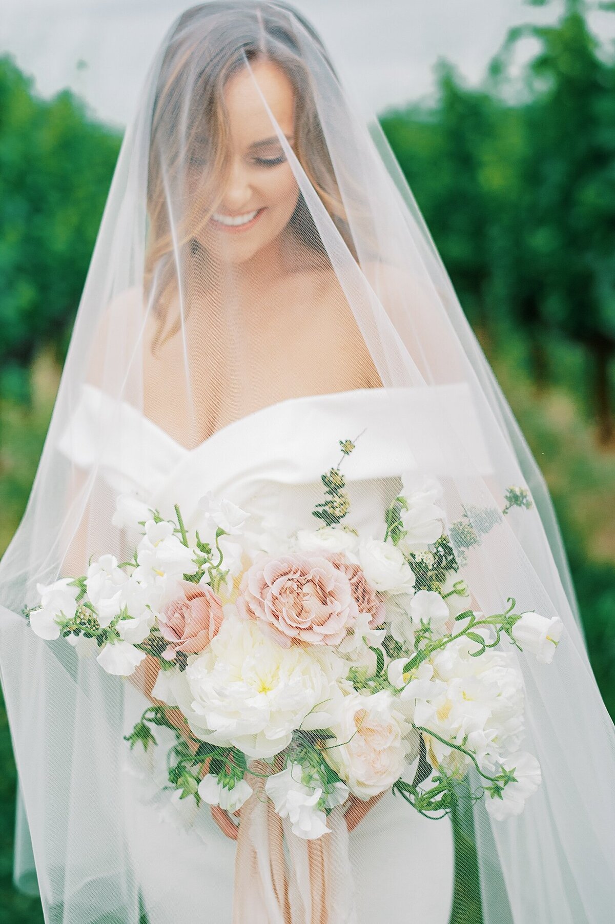 Stone-Tower-Winery-Virginia-East-Coast-Wedding-Photographer-Lauren-R-Swann-photo_0191-photo