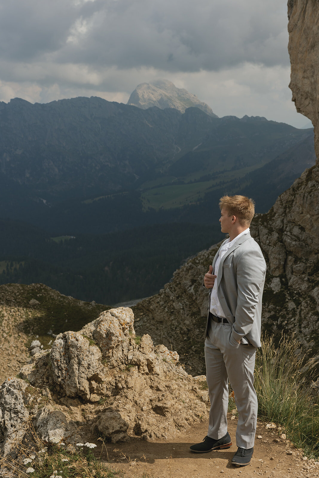 destination-wedding-elopement-photographer-italy-dolomites-seceda-documentary-tanya-davids-photo-film-97