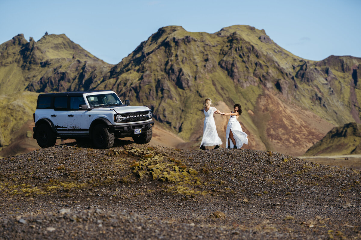 4x4 Iceland Elopement