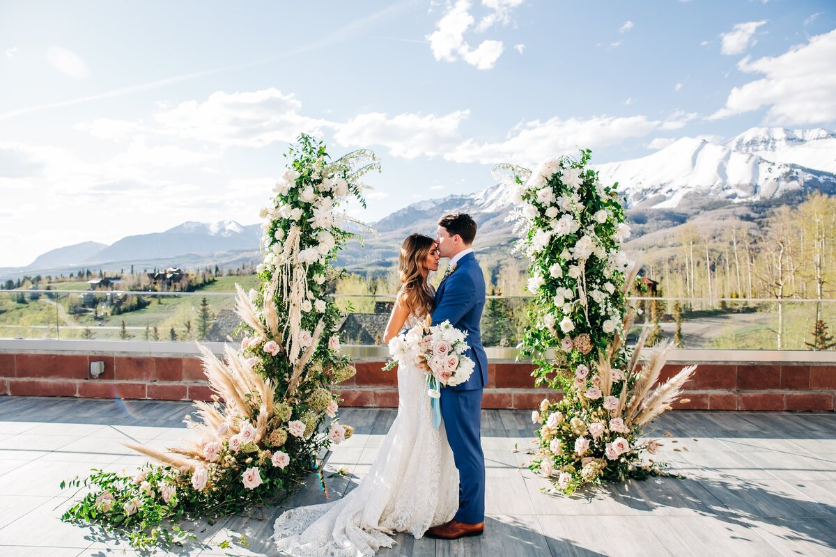 AbieLivesayPhotography-TellurideWeddingPhotographer-SoireeTelluride-OmearaWeddingPreview-22