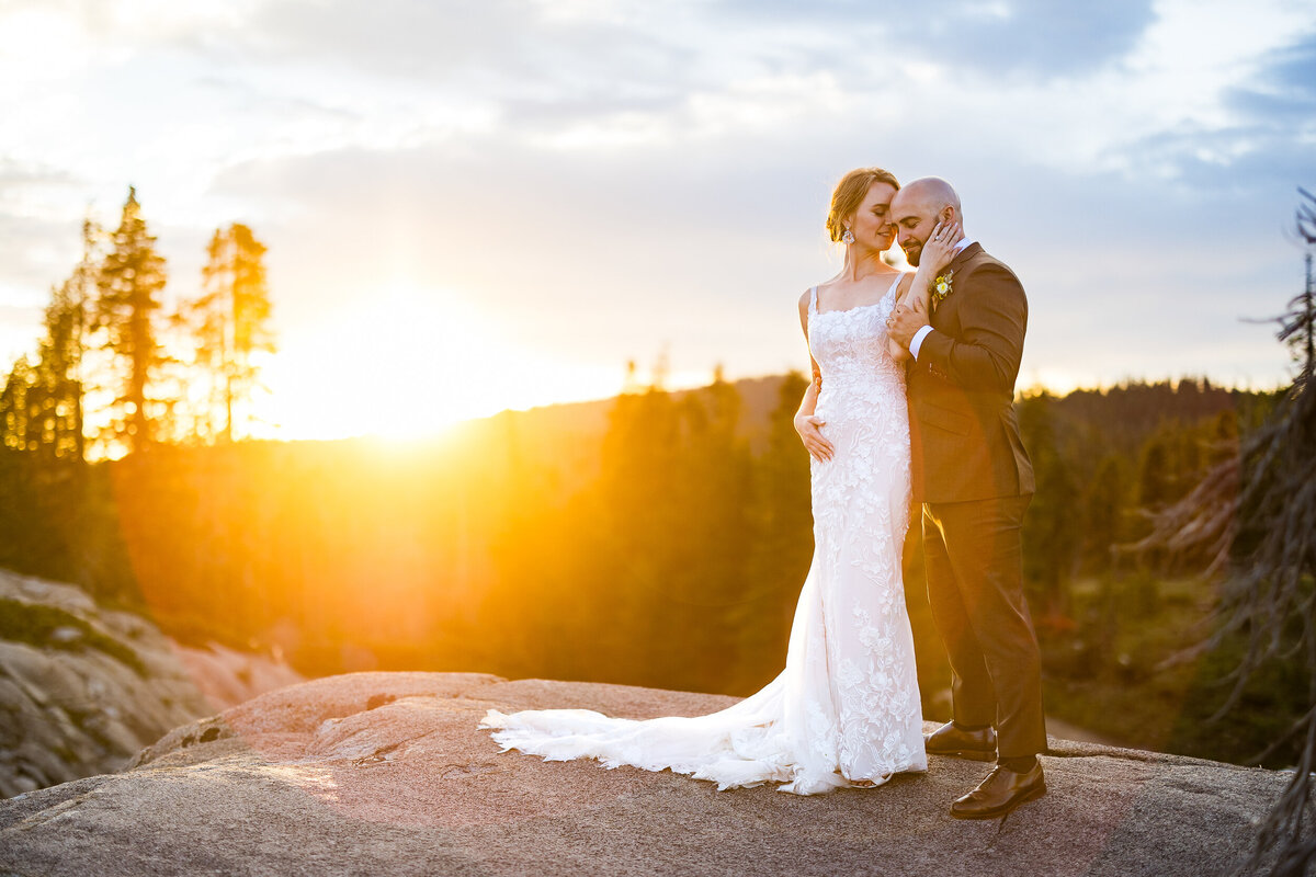 Golden hour portraits in Lake Tahoe forest

