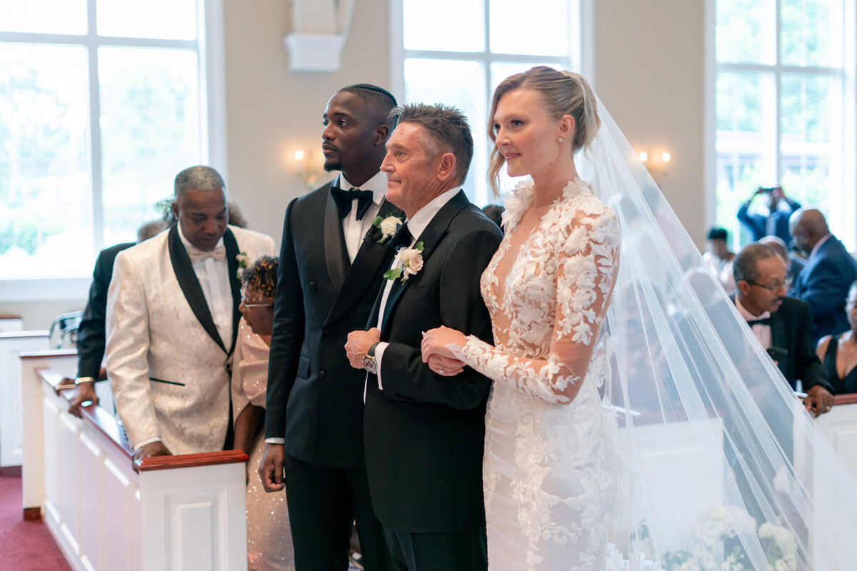 Savannah-Jamey-Country-Club-Buffalo-Summer-Wedding-12