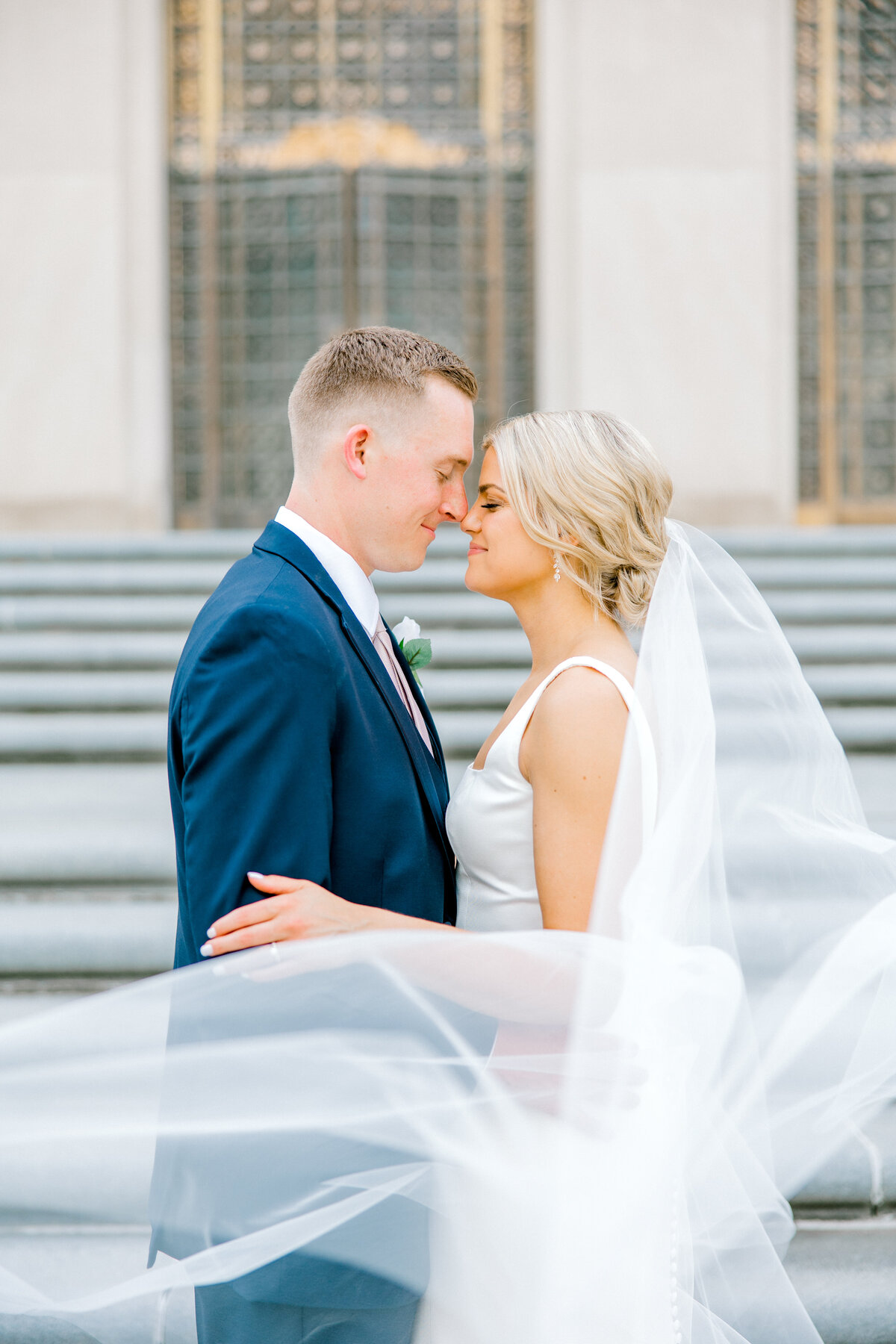 INDIANAPOLIS WEDDING PHOTOGRAPHER