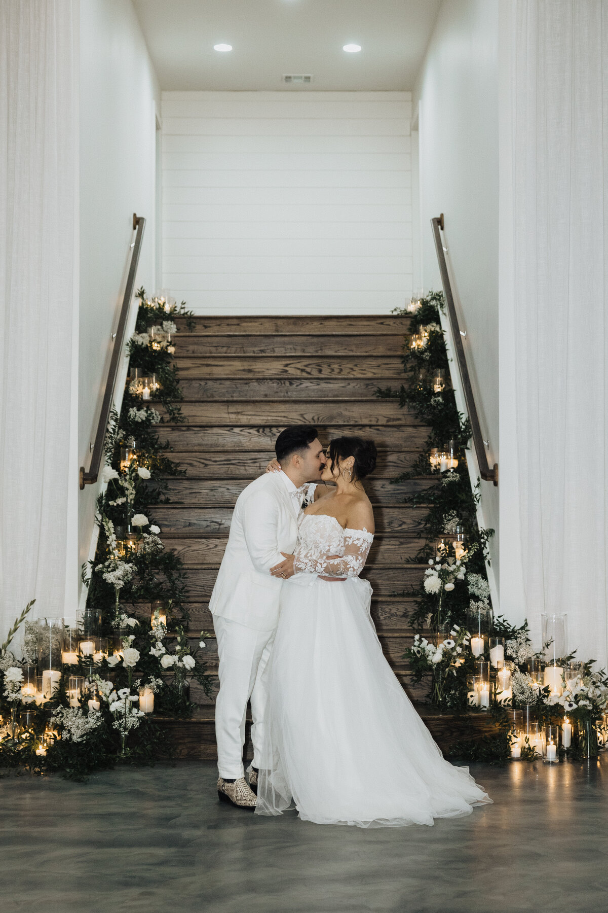 Hudson-Springs-Oklahoma-Wedding-Leah-Turney-Photography-0956