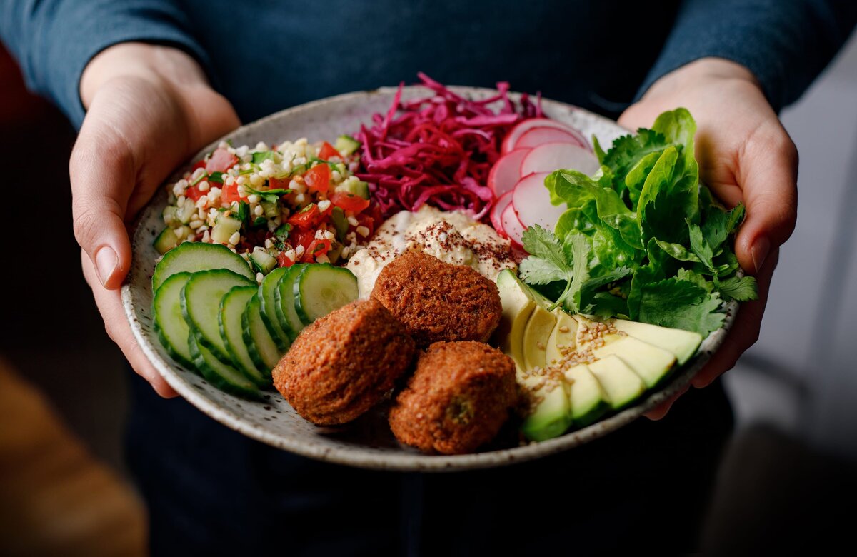 falafel_holding_bowl_final