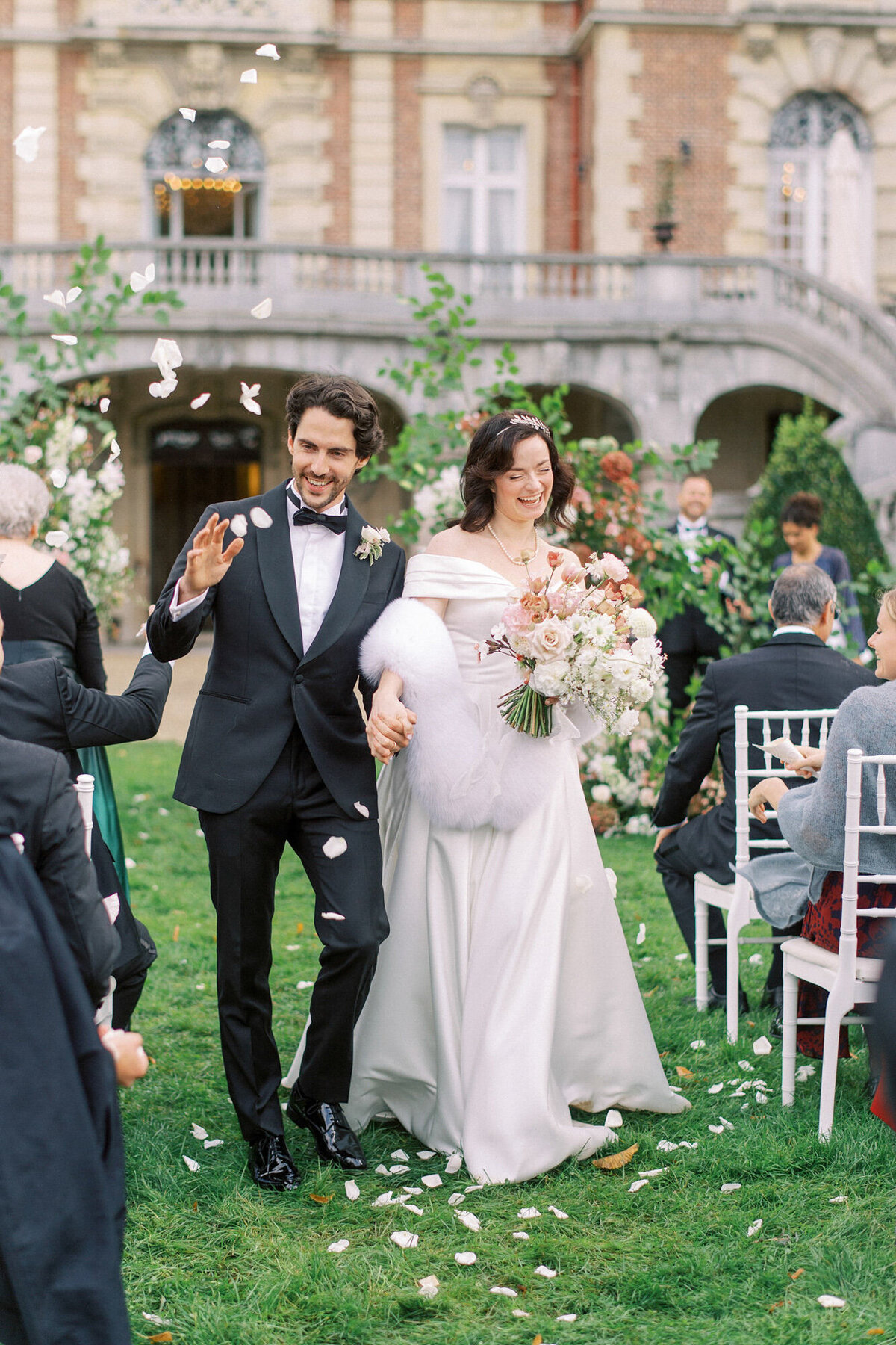 Maïlys Fortune Photography Husband Wife Wedding Weddings Photography France Switzerland Italy Timeless Dreamy Imagery Bilingual French English Destination Weddings Destination Wedding Provence French Riviera Paris Lake Como Tuscany103