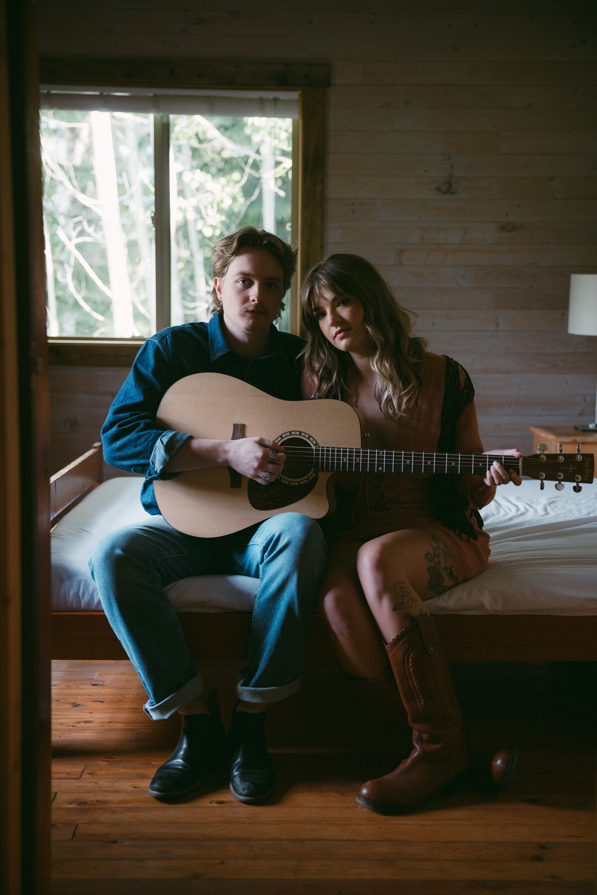 vpc-couples-vintage-cabin-shoot-85