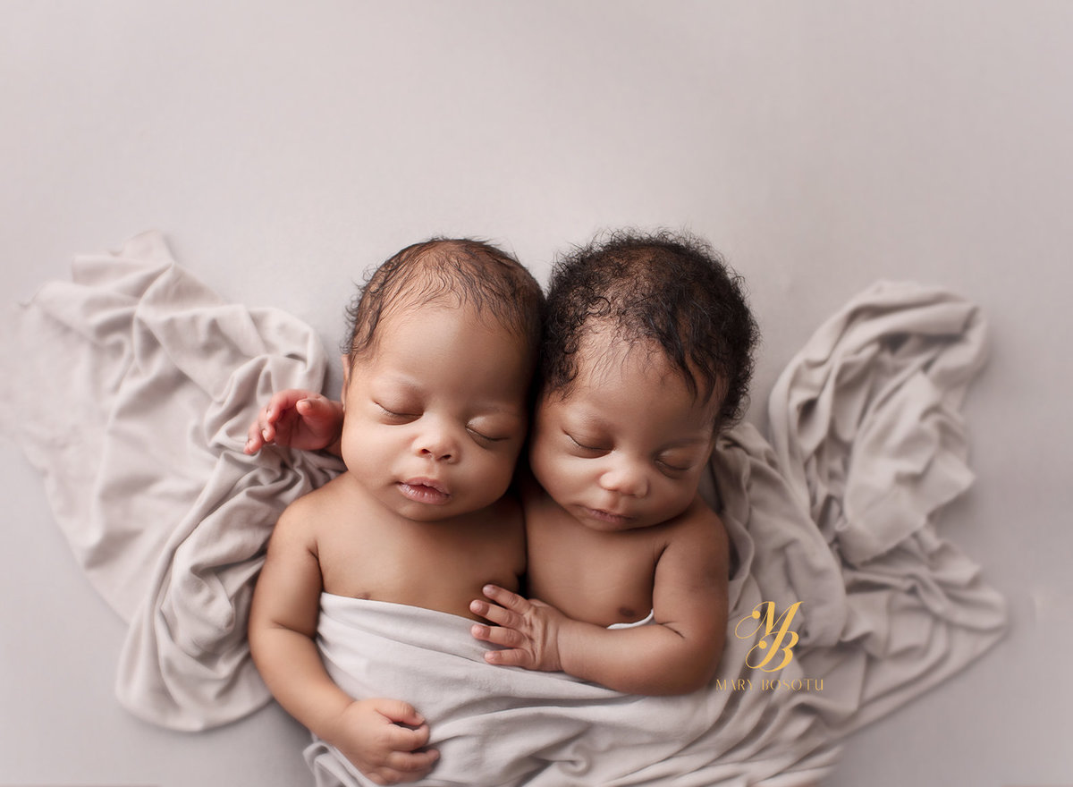 best Maryland newborn photographer, Baltimore newborn photographer, newborn photography near me, newborn portraits Crofton MD, professional baby photos