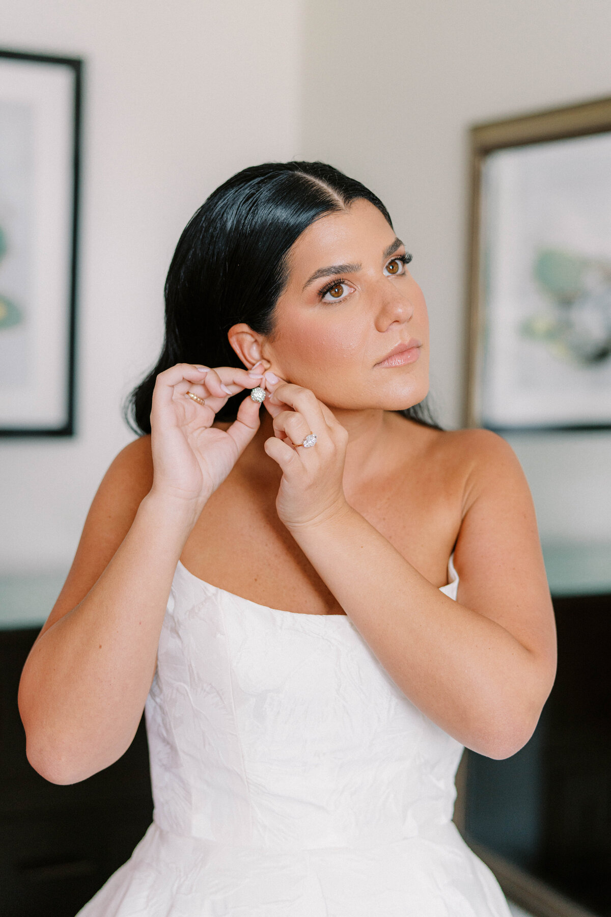 Philadelphia-Ritz-Carlton-Wedding-Bride-Getting-Ready_013