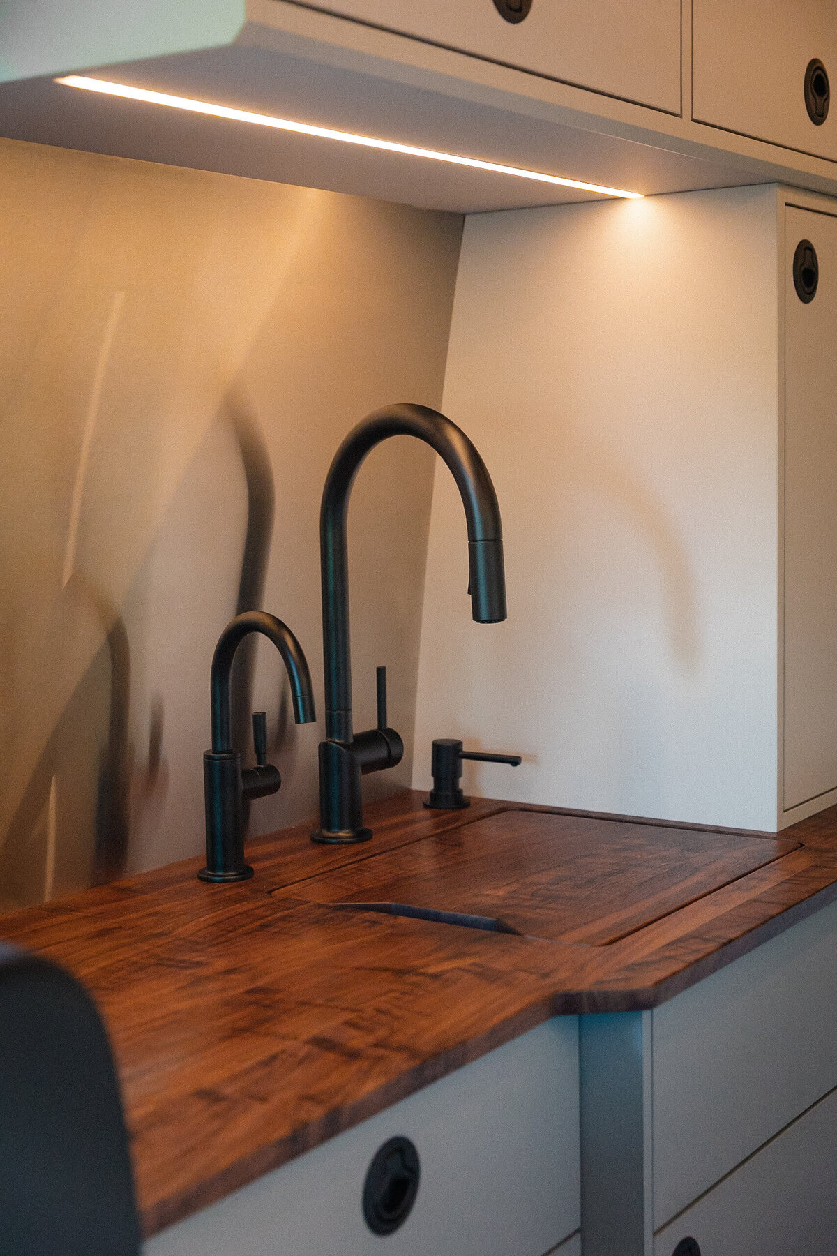 3_WooleyBugger250829_BMV_SlowFastcreative_1615