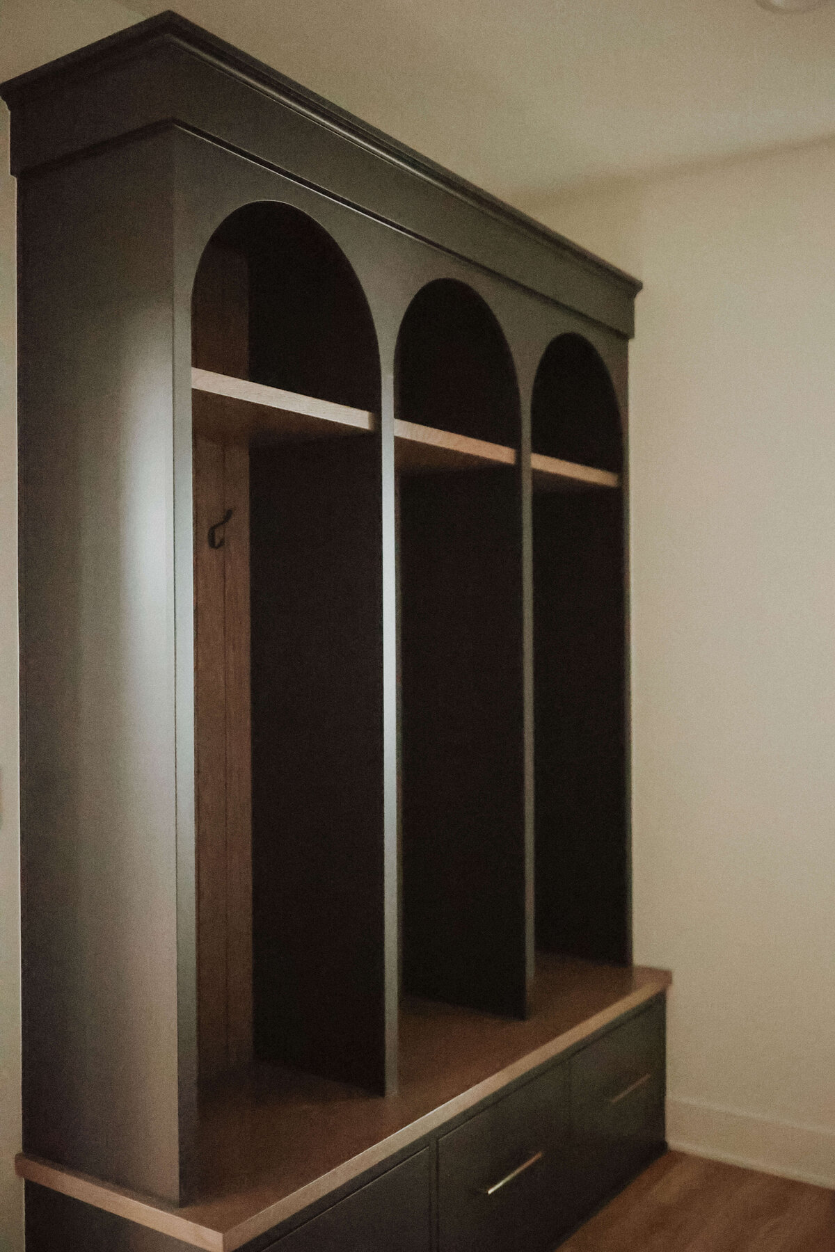 3029-Mudroom-Grimes-Central-Iowa-Custom-Home-JRL-Builders-3F1A4414