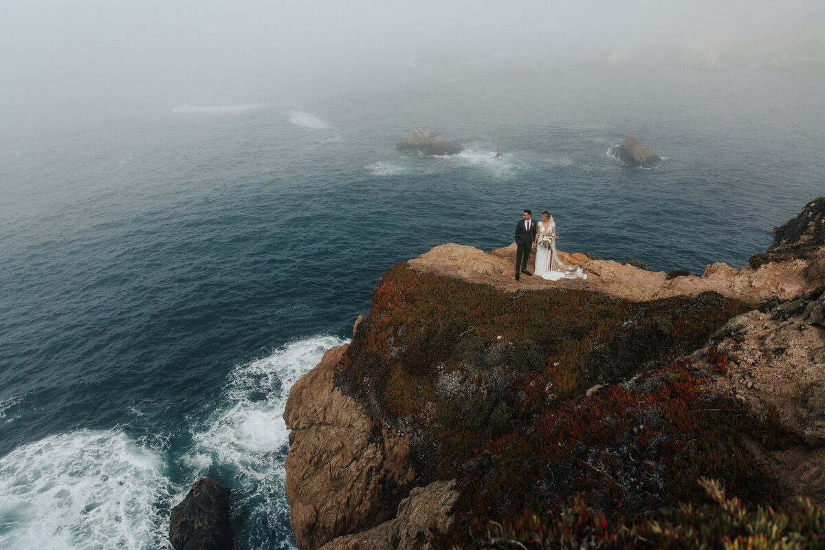 THEDELAURAS_BIGSUR_POINT16_WEDDING_BIGSURAFFAIR_0170