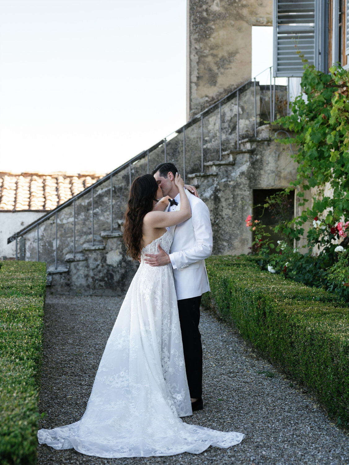 040-First-Look-with-Villa-Corsini-Historic-Background