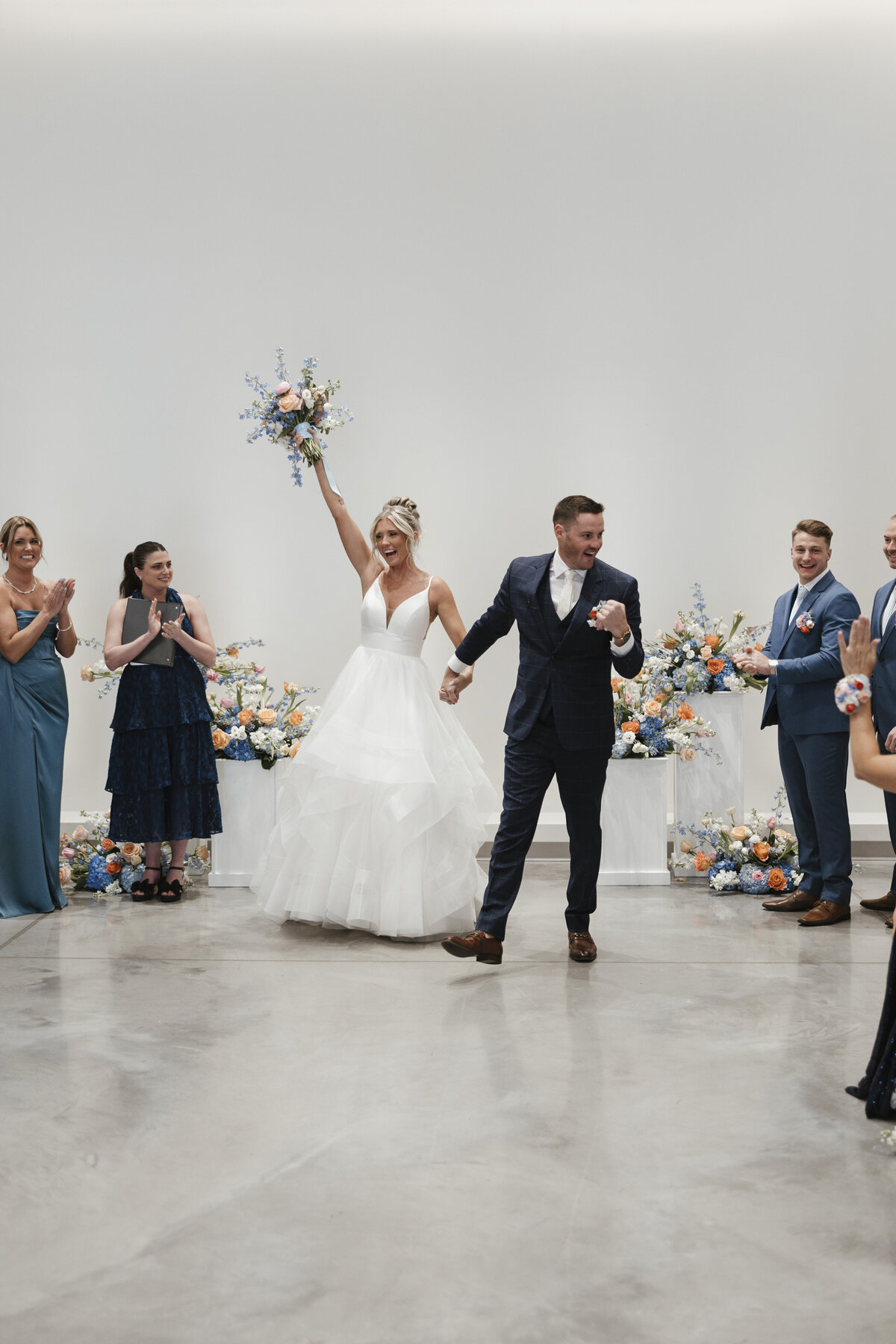 veil wedding photos with bride and groom