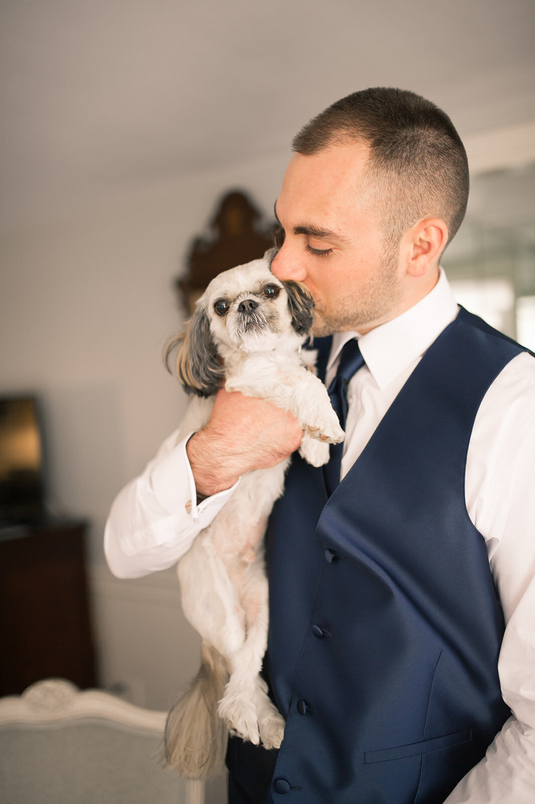 groom-and-pet-wedding-stella-blue-photography