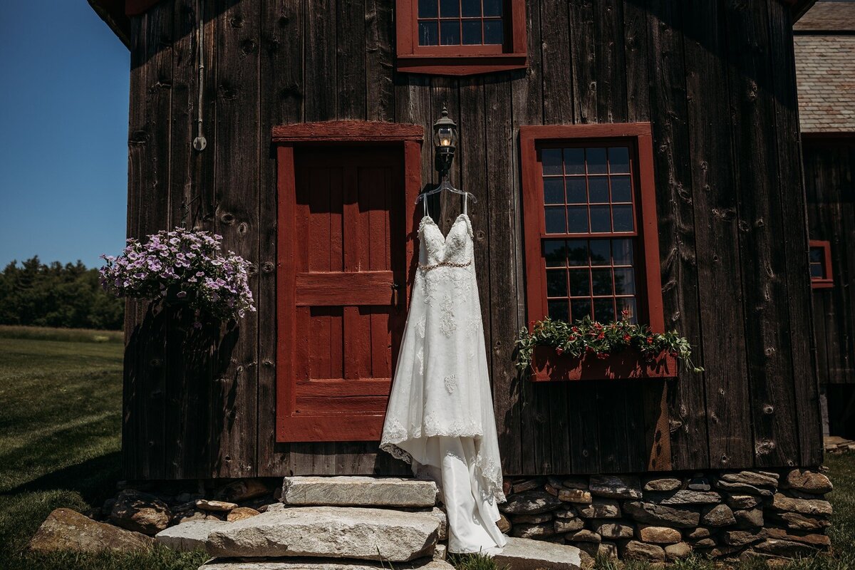 Barn dress