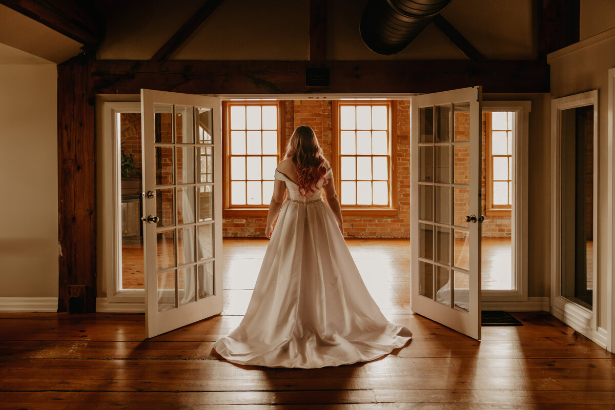 Cassie-and-Luca-Gibson-Centre-doorway-shot