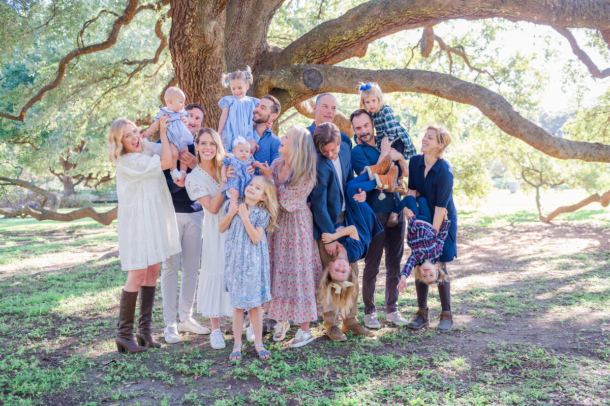 Under the Tree with Mari Boscardin - Smolens Extended Family-3