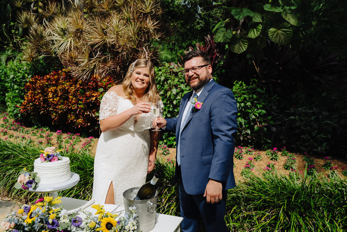 mcneile-photo-sunken-gardens-elopement-chantilly-chic-celebrations-14