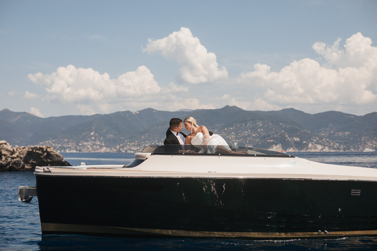 Destination elopement photographer and planner.  Specializing in all inclusive elopement packages. 