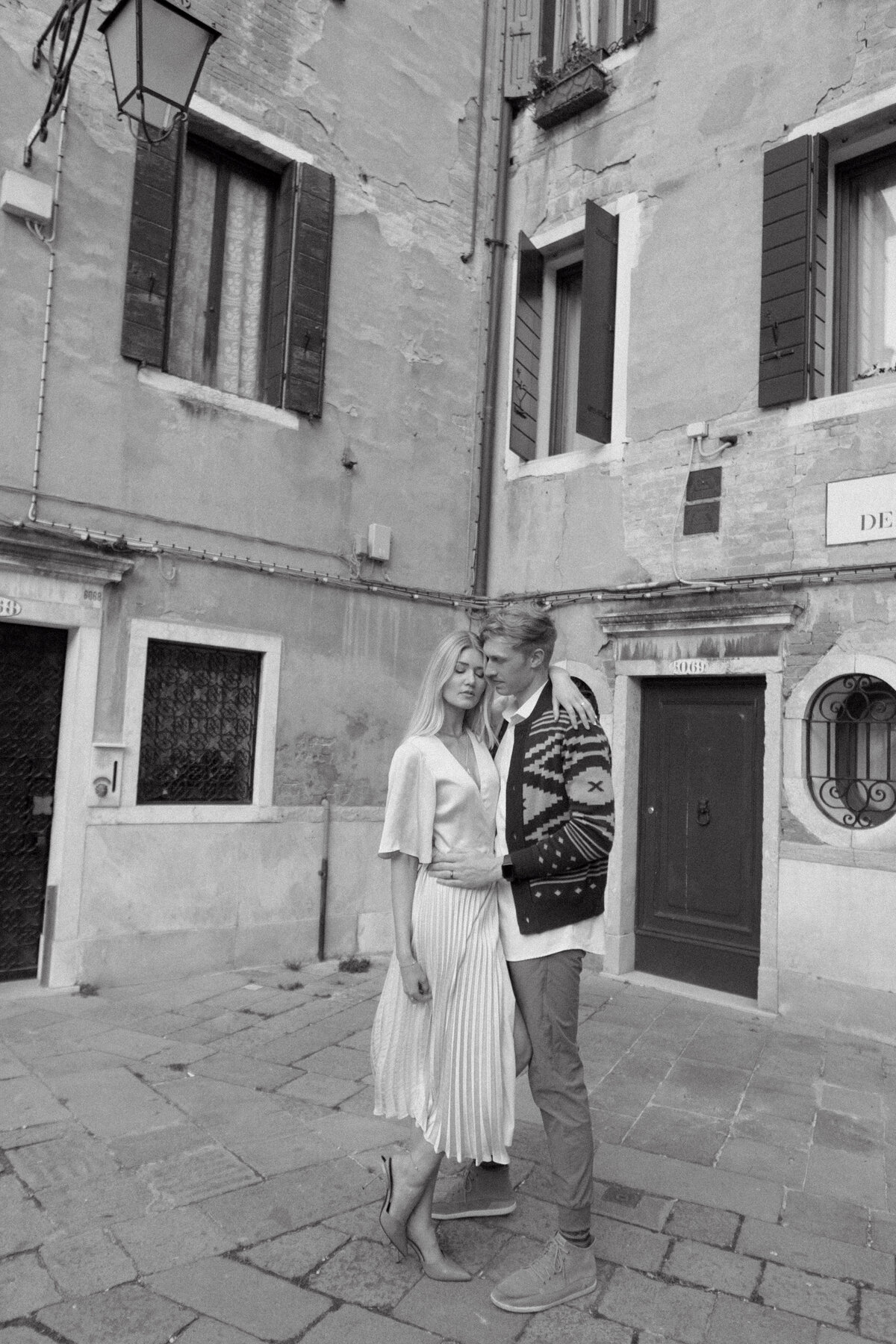 Documentary-Style-Editorial-Vogue-Italy-Destination-Wedding-Leah-Gunn-Photography-14