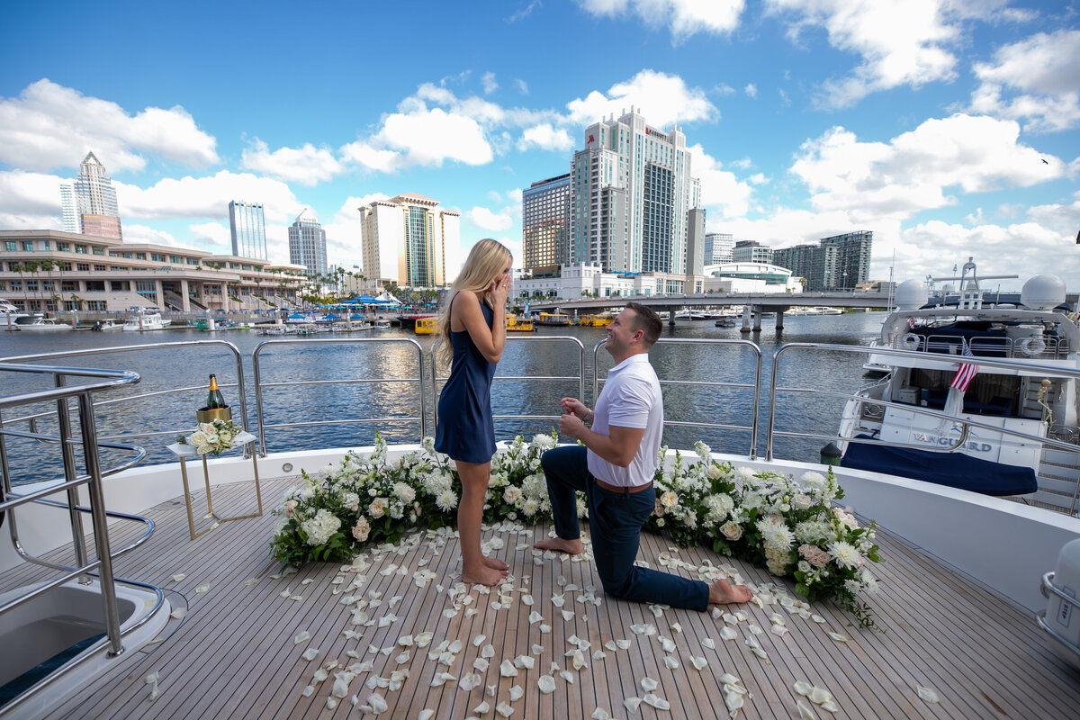 foto-bohemia-tampa-bay-yacht-proposal-chantilly-chic-celebrations-4
