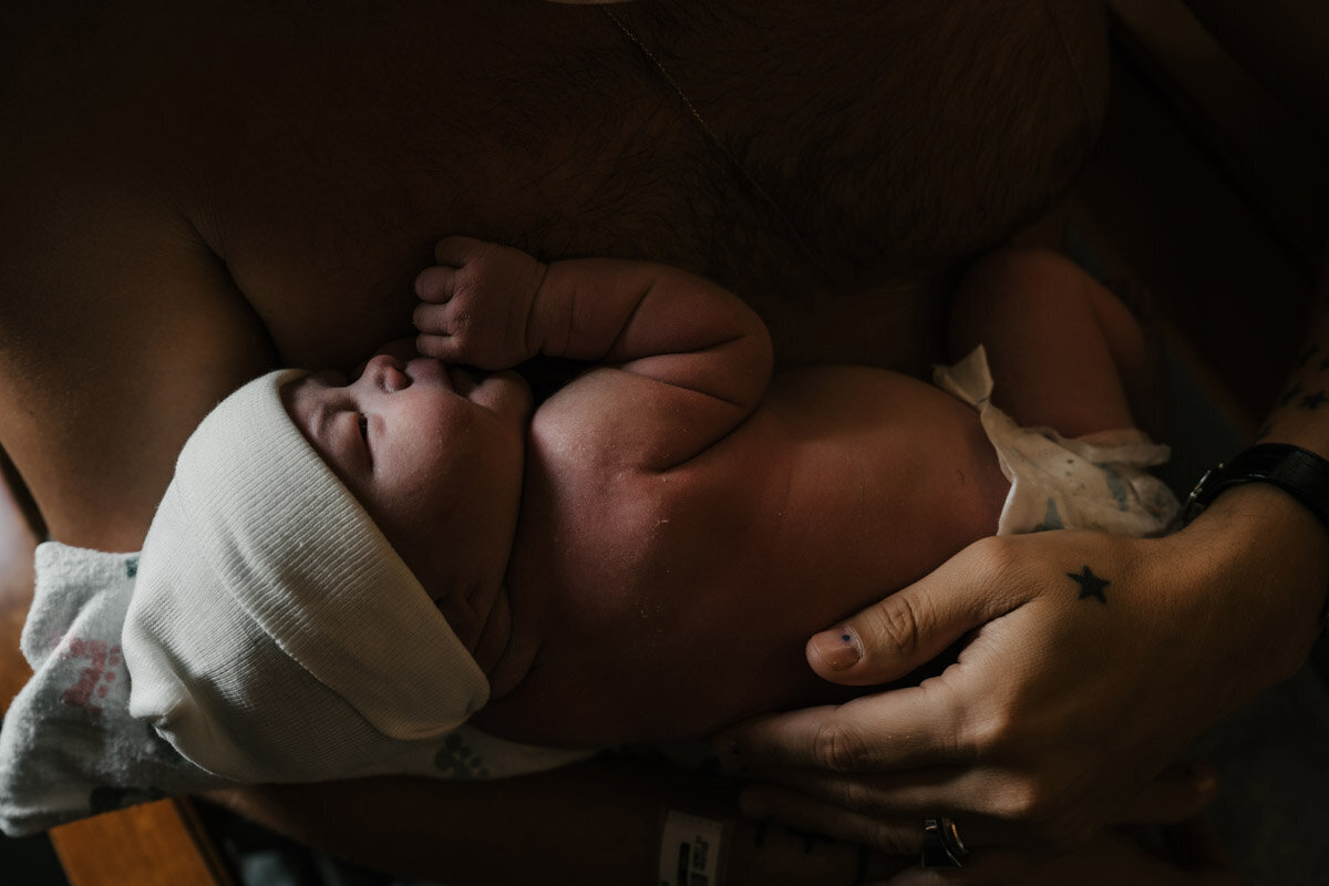 surrogate-hospital-birth-photography-e-049