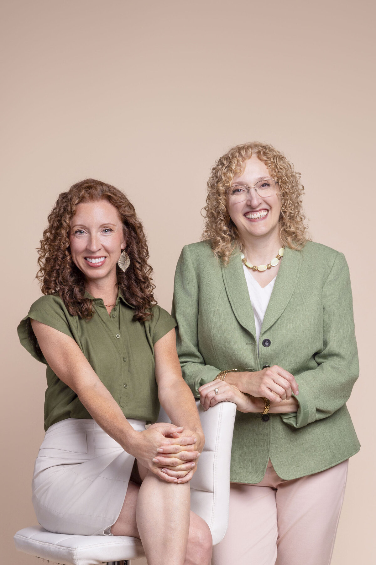 Aviatra-cincinnati-personal-brand-photos-Jennifer Blackburn-your-brand-compass-2085