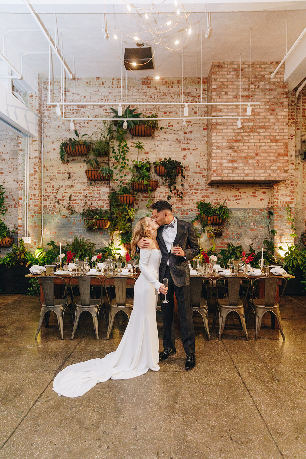 RV_Brooklyn_Winery_Wedding_Wild_Sound_Photography_1J6A6501