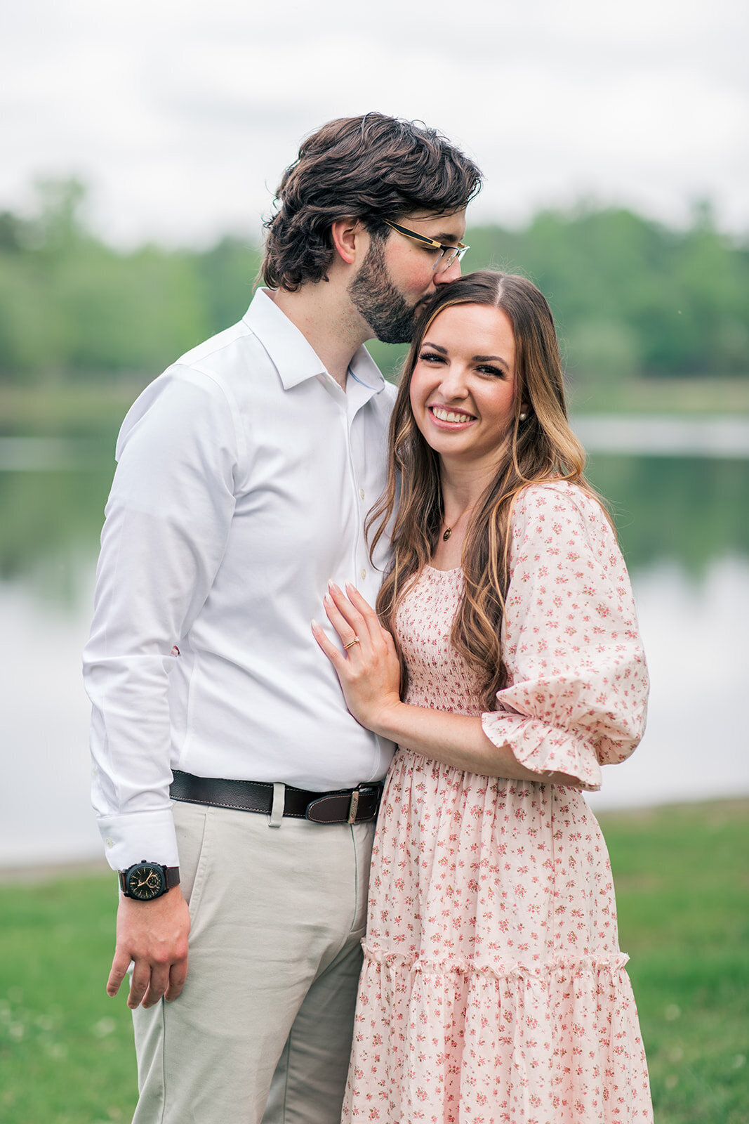 Relaxed and heartfelt family photos in nature