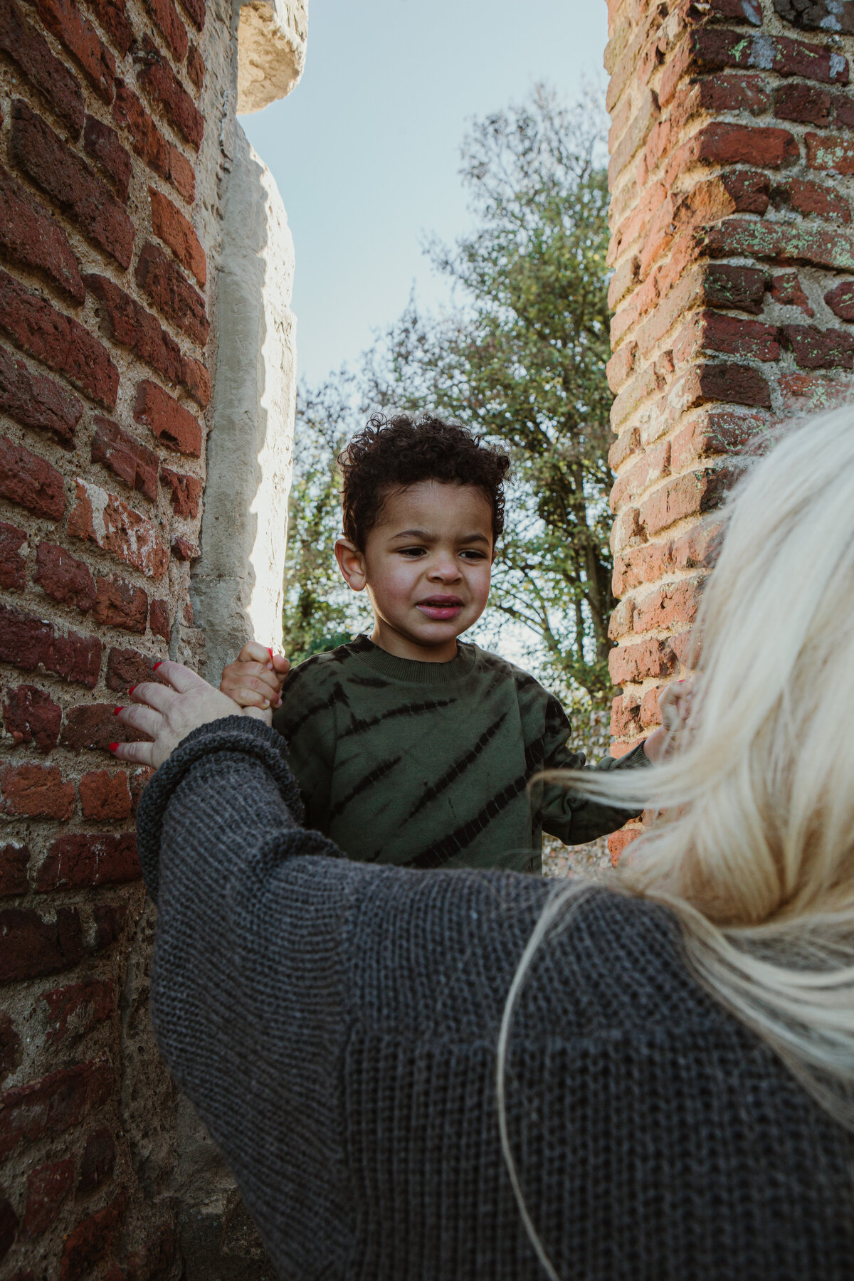 Motherhood photo shoot at the stunning Sopwell nunnery ruins