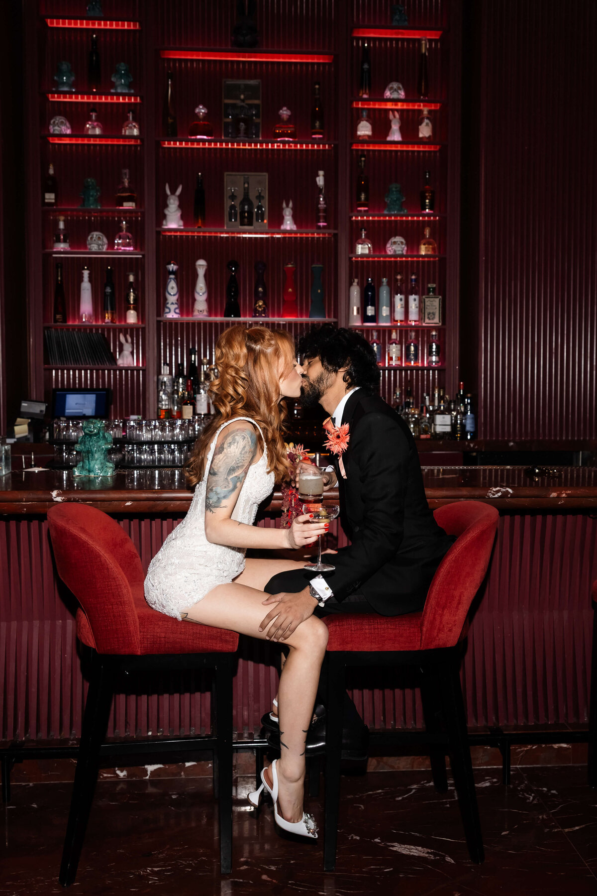 46riskyexposure_hayley-vikram_las-vegas-elopement-photography