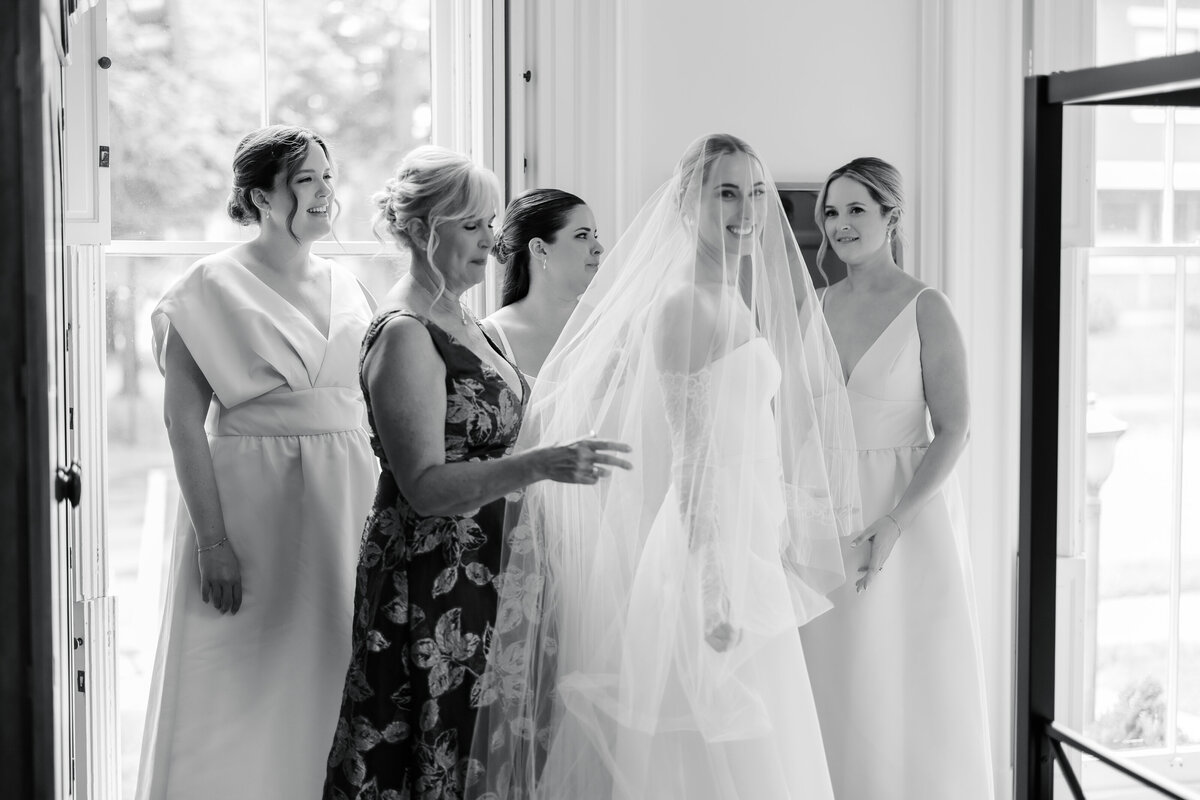 kasia-sickau-photography-wedding-photographer-hannah-and-TJ-the-grand-ballroom-covington-ky-86