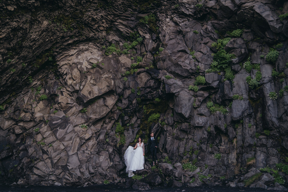 2022-Black-Sand-Beach-Reynisfjara-Iceland-Bridal-Portraits-Elopement-Photos-Molly-Margaret-Photography-77