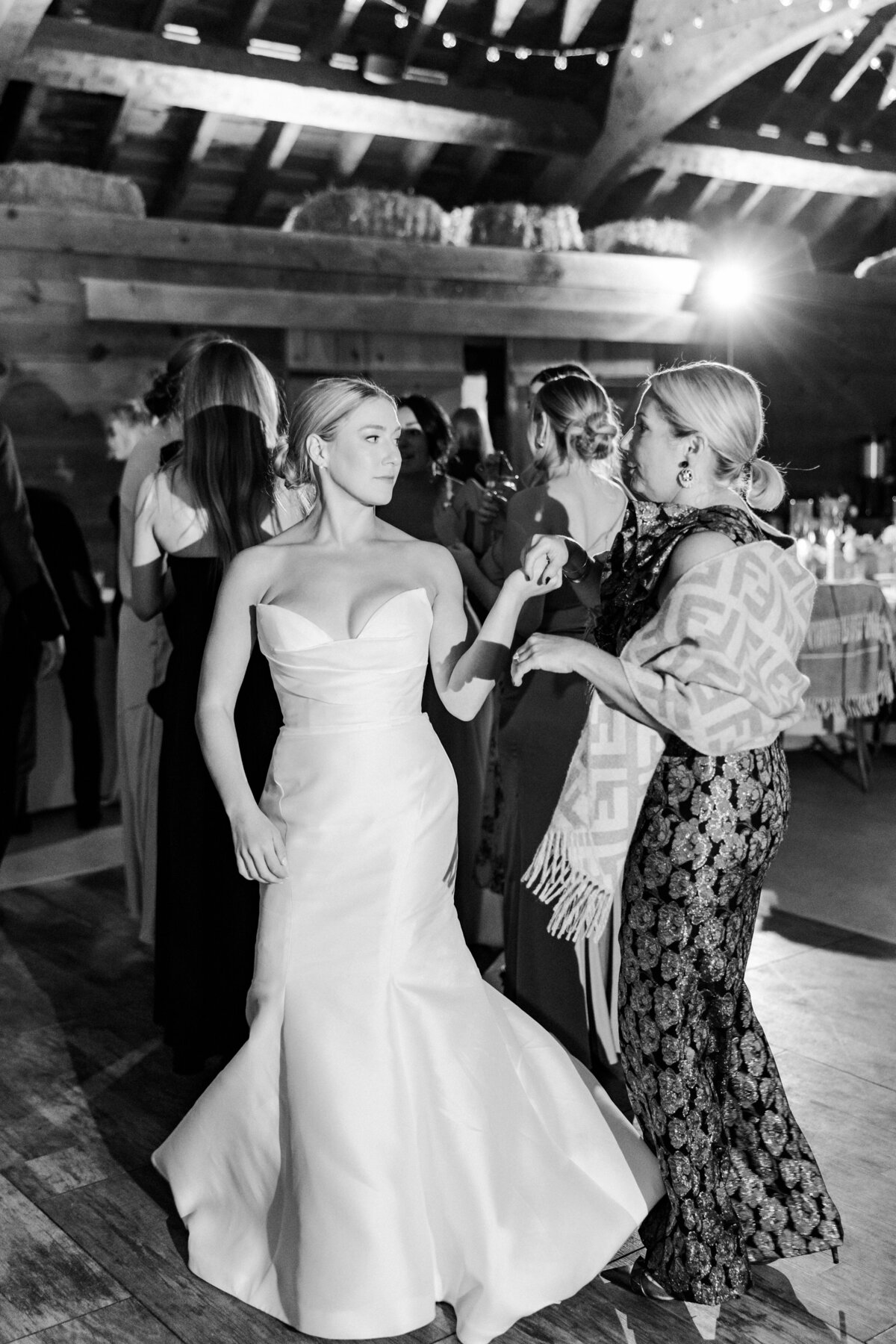 28-bride-dancing-on-dance-floor-at-wedding