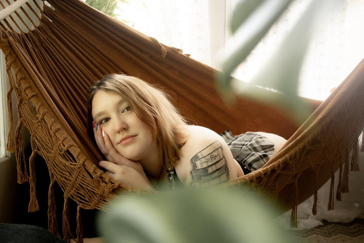 Gurby Rene Photography _ Indiana Sunroom Boudoir Alexis-40