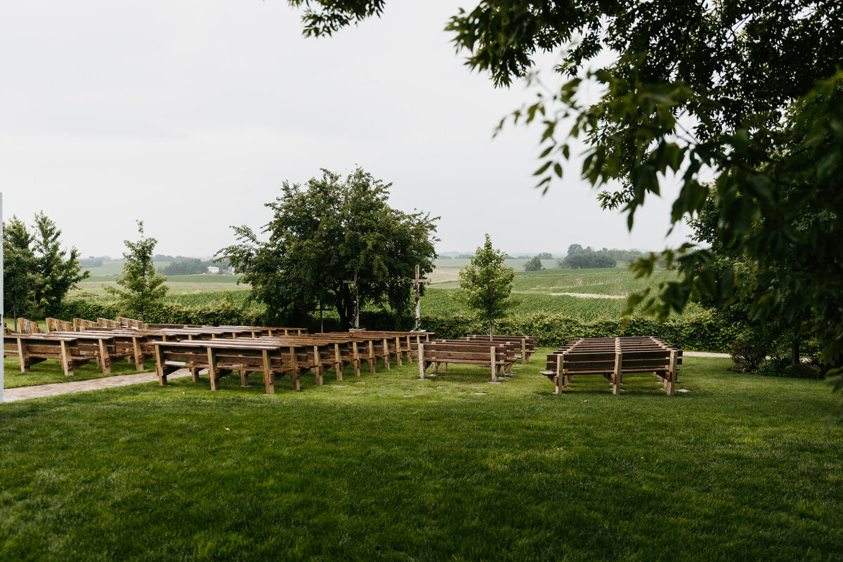 Aaron + Tessa_Sneak Gallery-19