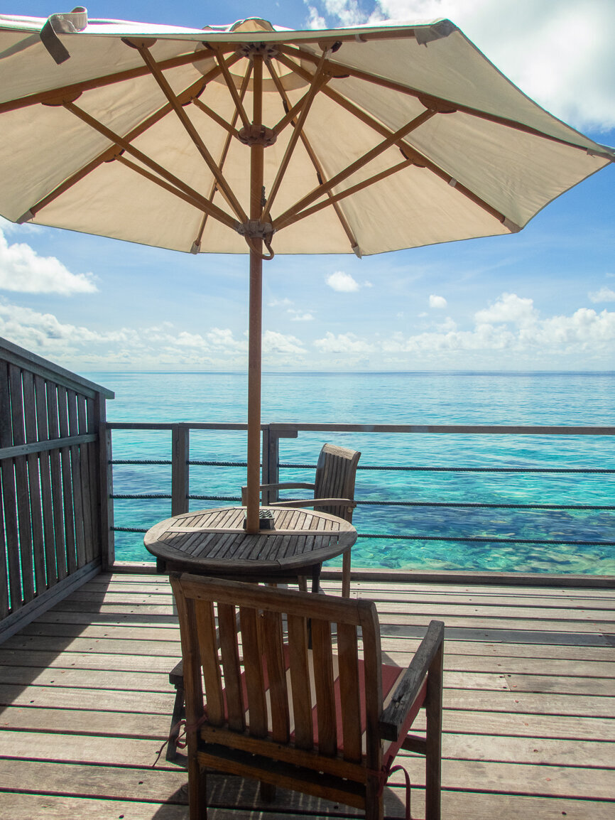 reethi beach balcony