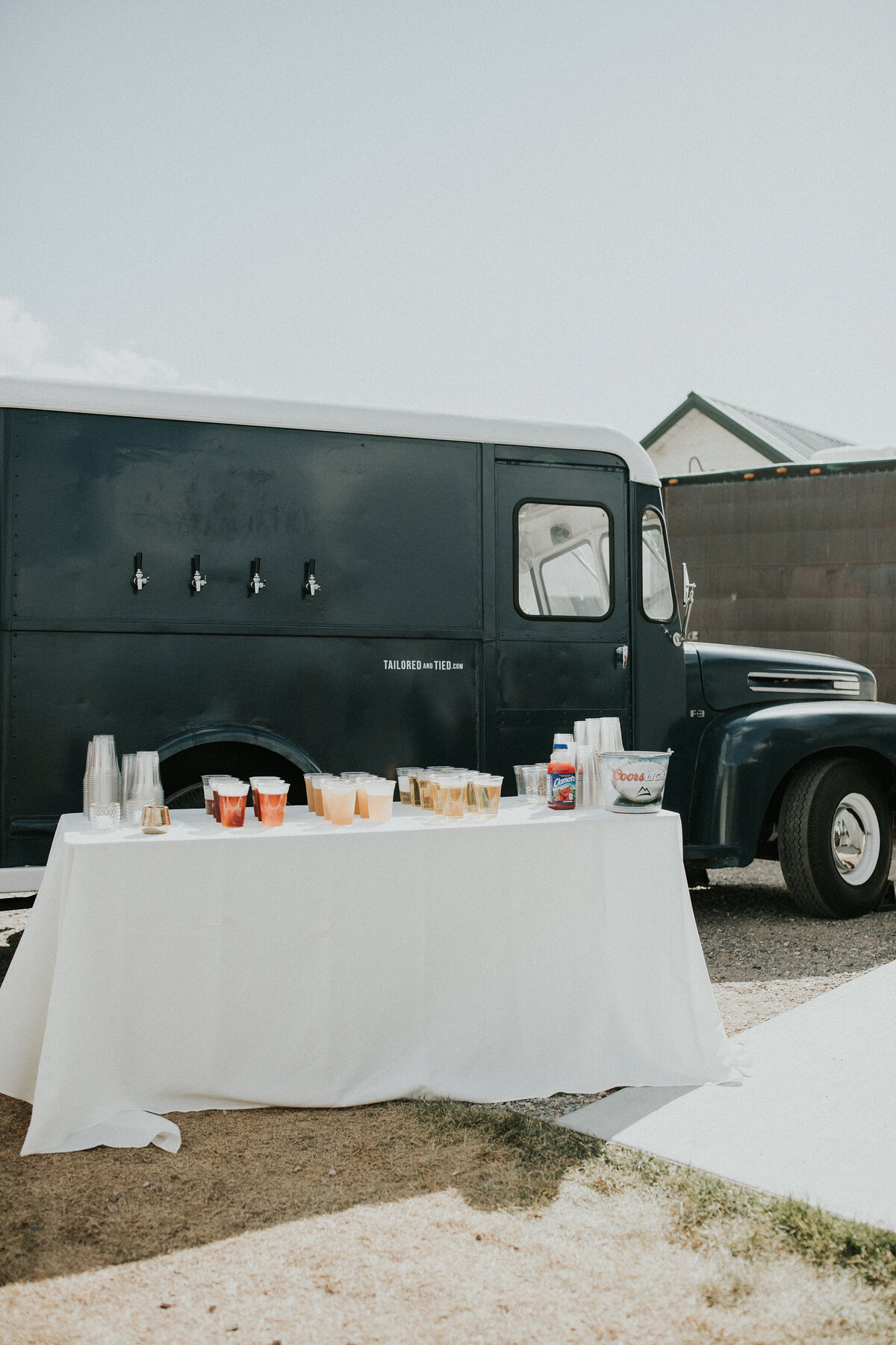 outdoor-barn-wedding-photography-montana-25