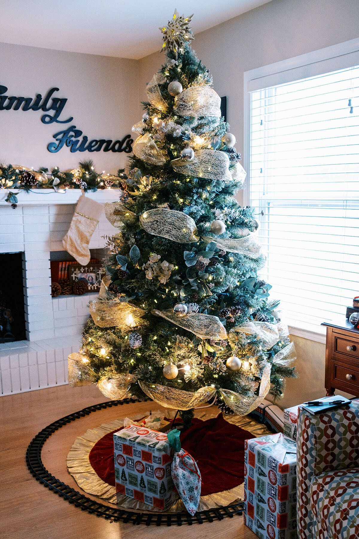 Emma+Nathan_wedding_preparation-0007