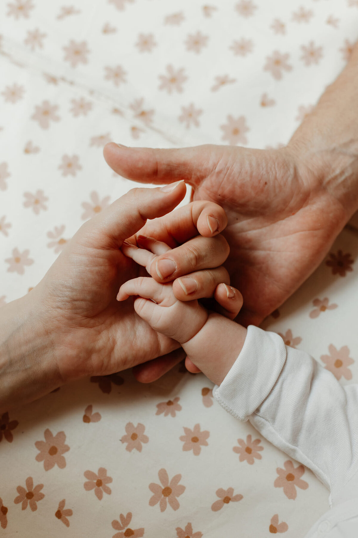 Josephine-seance-naissance-rhone-mains