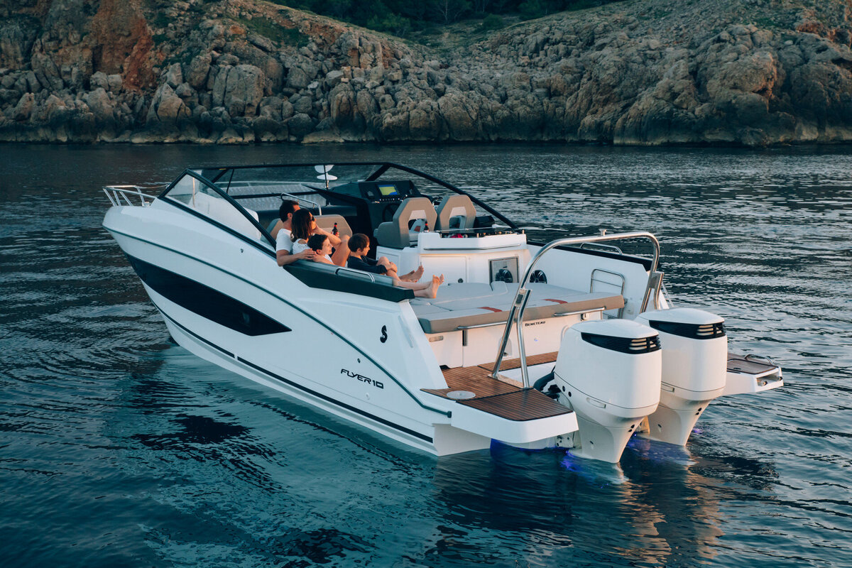 beneteau-flyer-10-cover