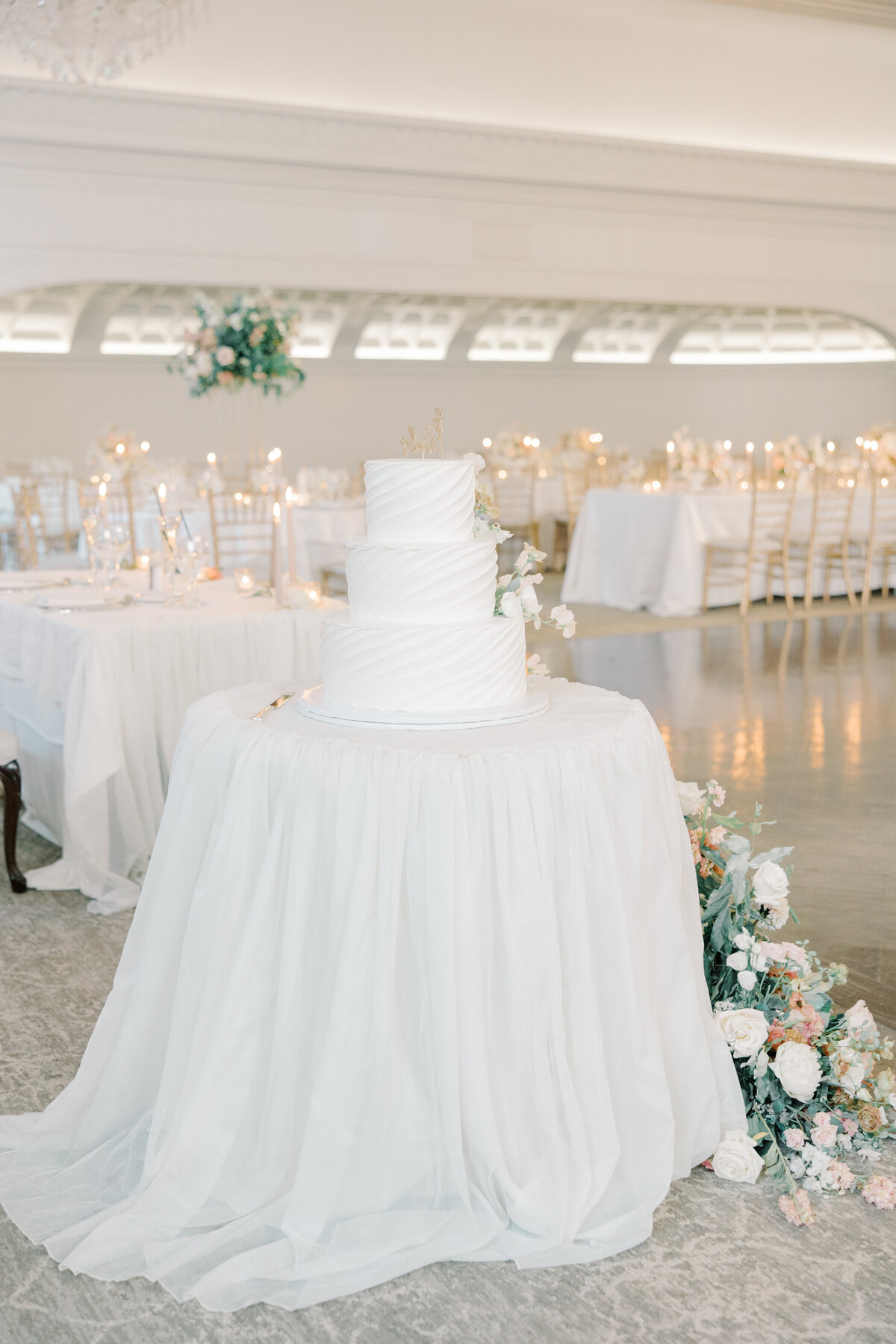 Molly Sue Photography New Jersey + East Coast Wedding Photographer Romantic Imagery Engagement Lifestyle Heirloom Wedding Albums60
