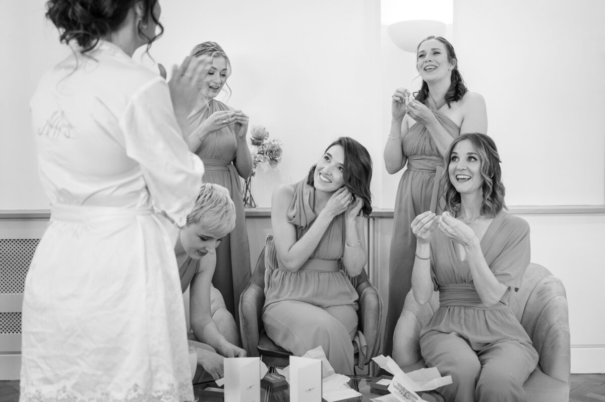 Kelmarsh-Hall-wedding-photos-1025